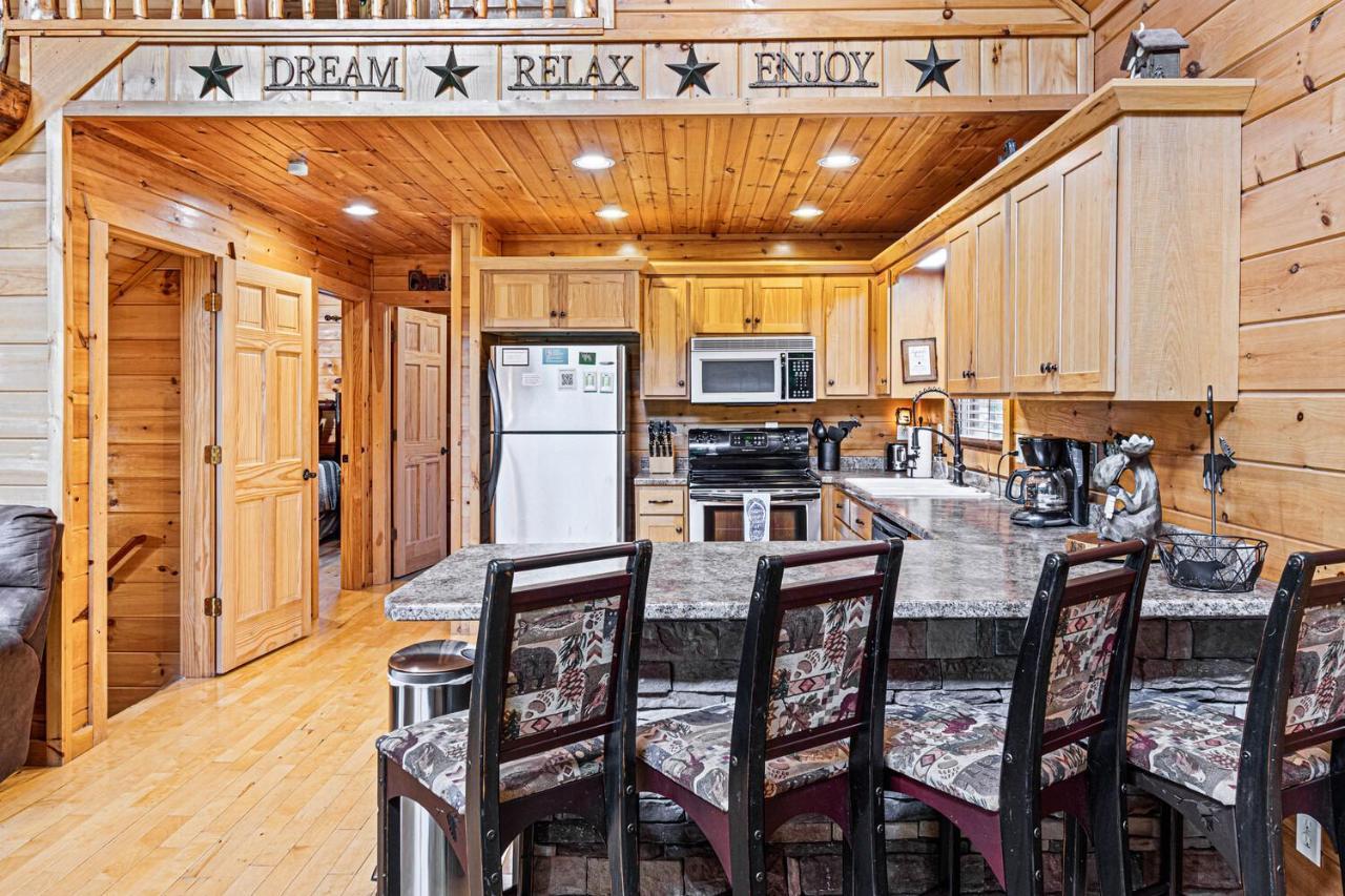 Incredible Views! - Pet Friendly - Aska Adventure Area - Bearfoot Bungalow Blue Ridge Kültér fotó